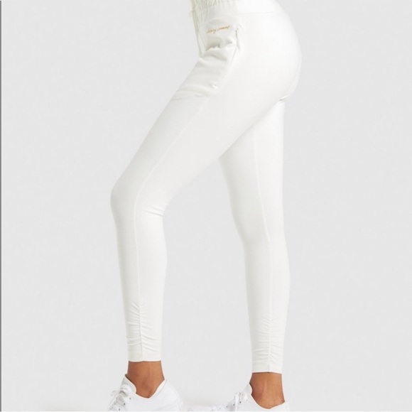 NWT Gymshark Whitney Simmons Unbleached Whitney Joggers in White/Cream - Picture 2 of 12
